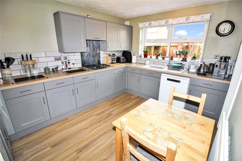 Property photo 3 of 18 Picture No. 09