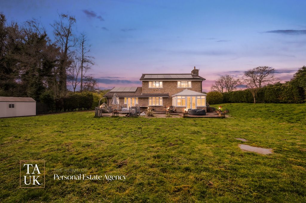 Property photo 2 of 42