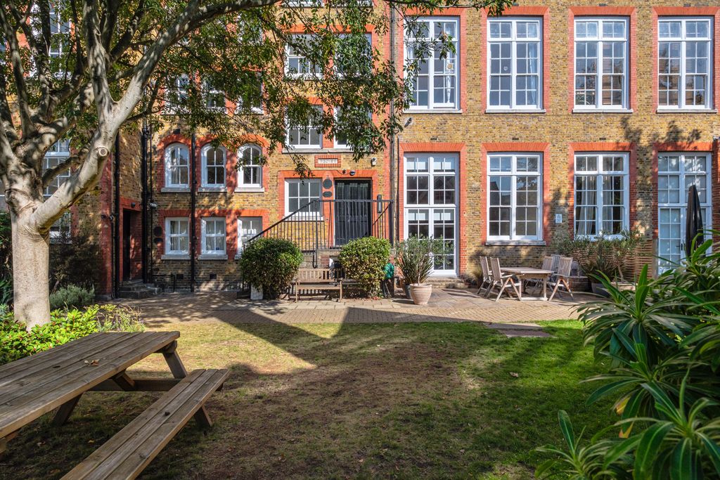 Property photo 2 of 29 Academy-Apartments-32 (32).Jpg