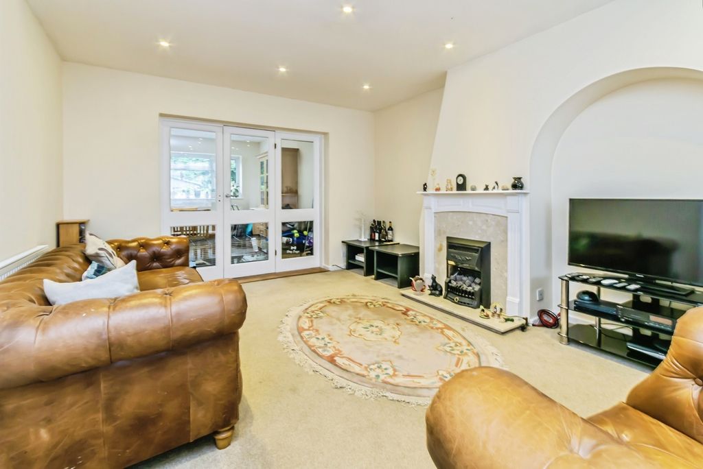 Property photo 2 of 18 Pbox-Img.Jpg