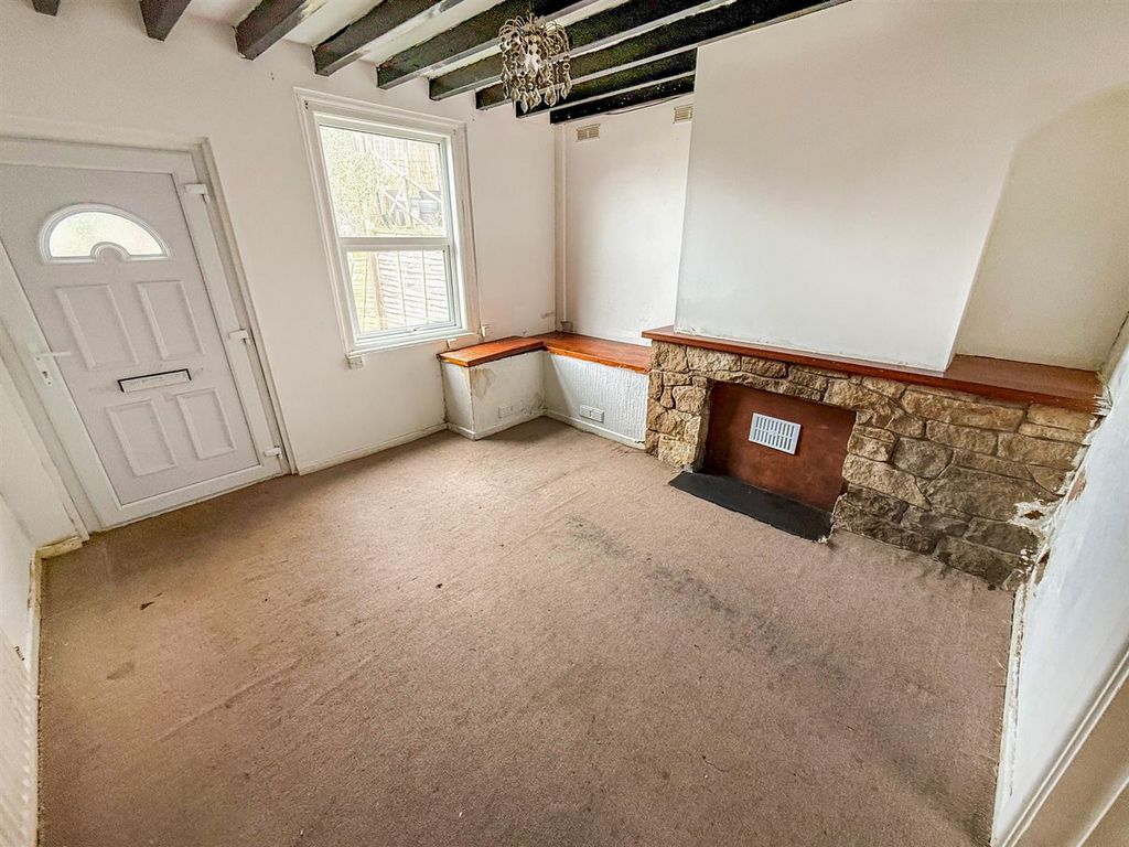 Property photo 2 of 9 Lounge