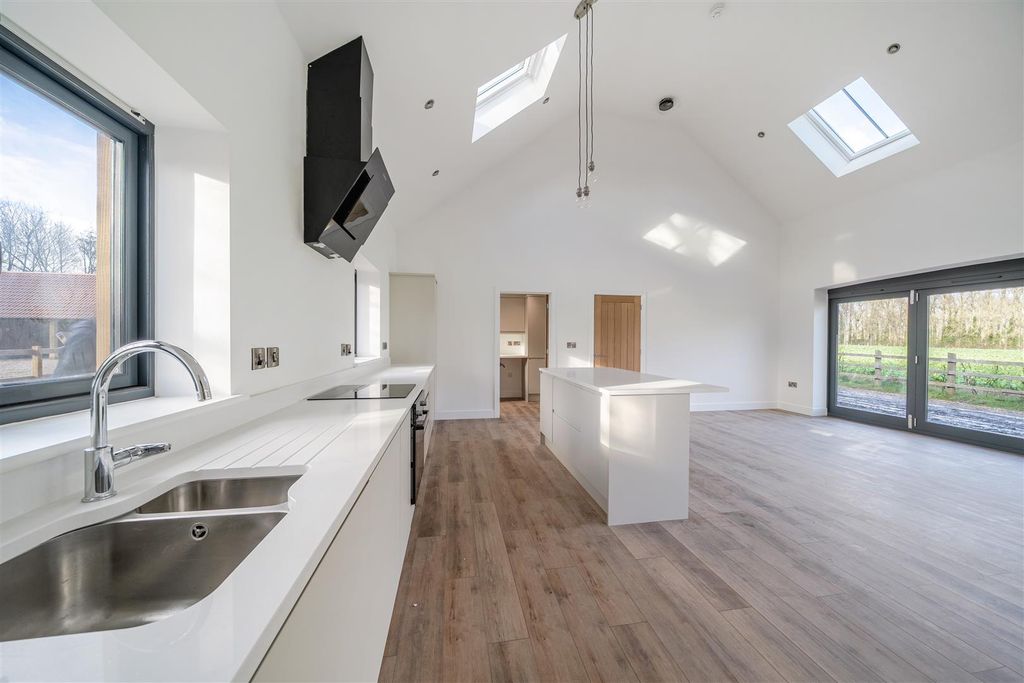 Property photo 3 of 19 Open-Plan Kitchen / Family / Living Room