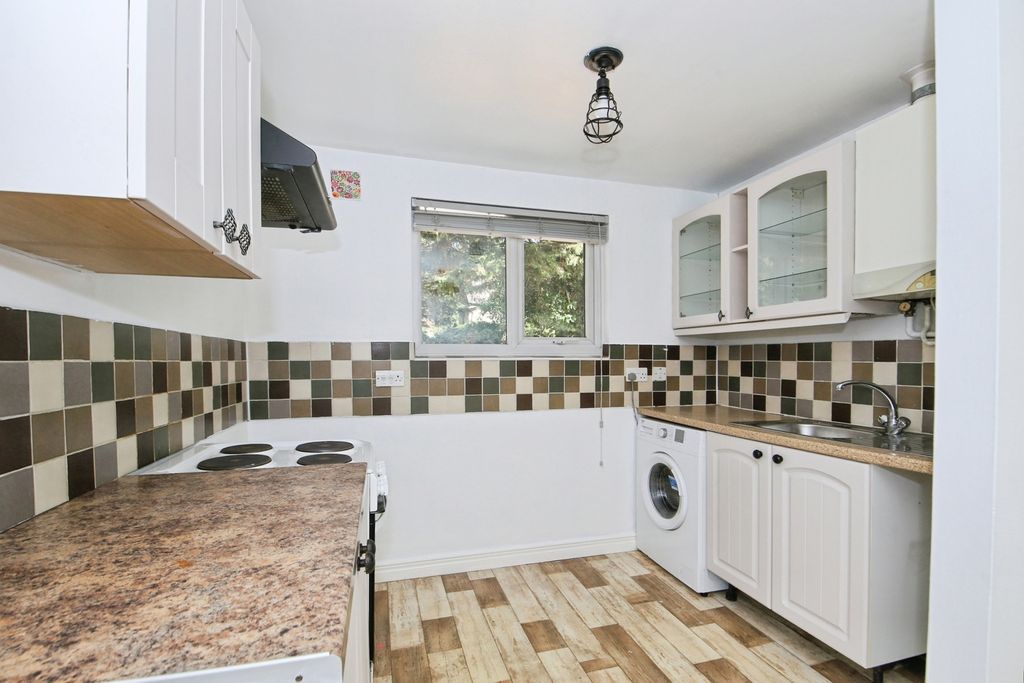 Property photo 3 of 9 Pbox-Img.Jpg
