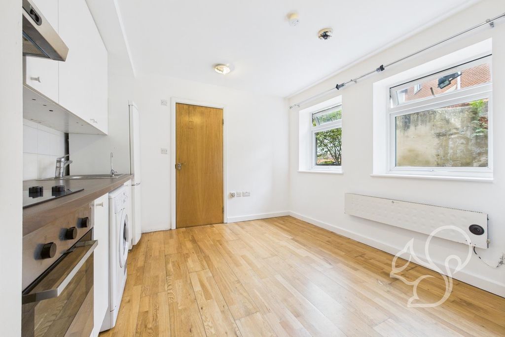 Property photo 3 of 6 Cam01254G0-Pr0337-Still002.Jpg