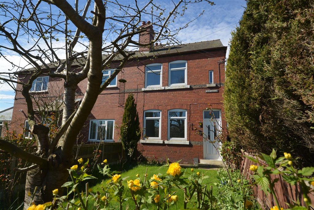 Property photo 2 of 21