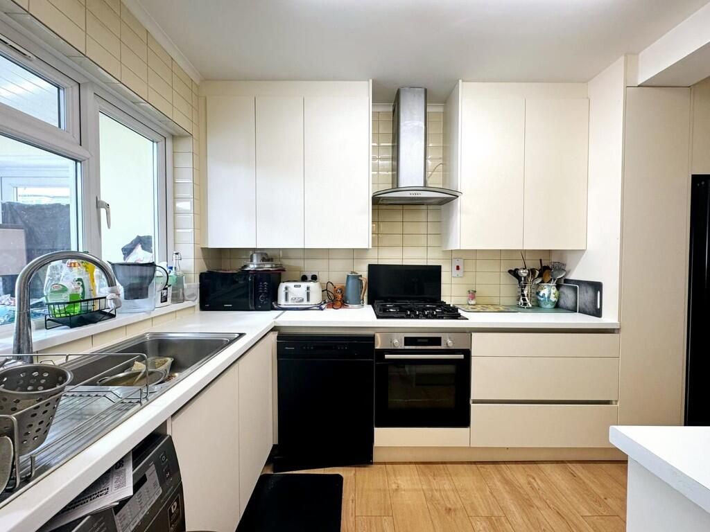 Property photo 2 of 16 Gallery