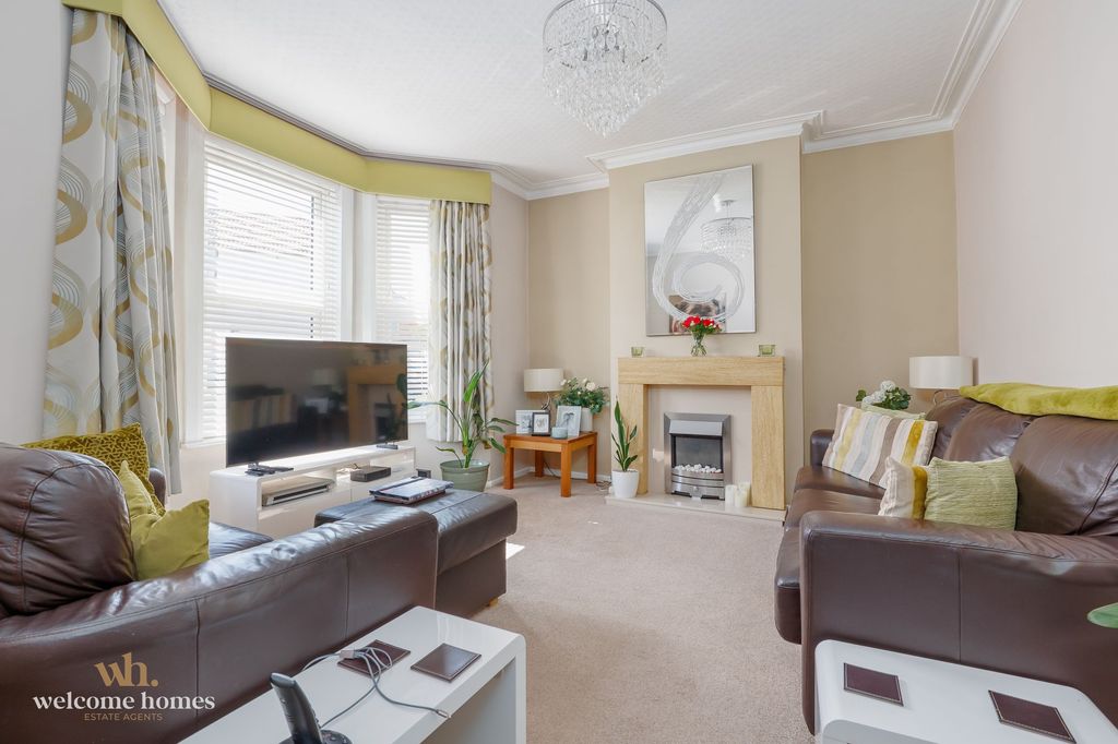 Property photo 3 of 11