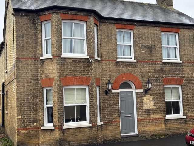 Property photo 1 of 5