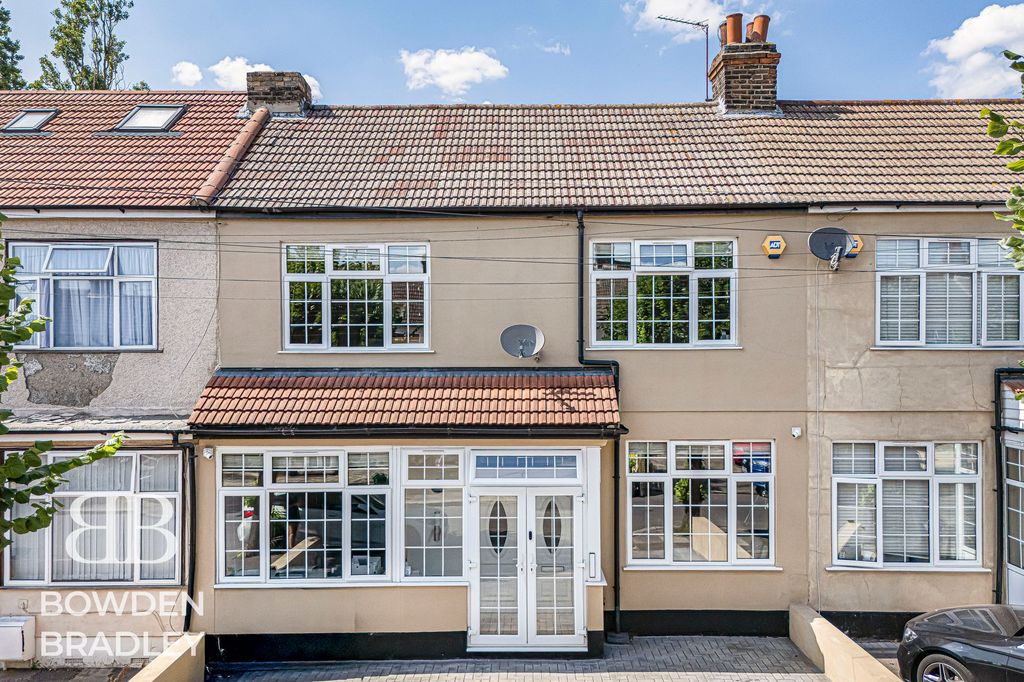 Property photo 1 of 31
