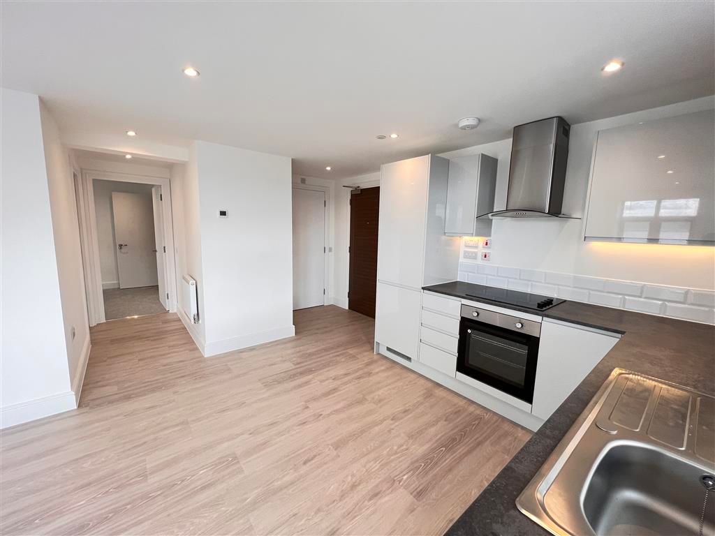 Property photo 2 of 11 Kitchen