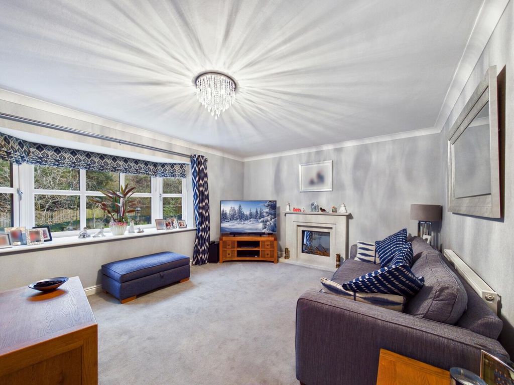 Property photo 3 of 24 Living Room