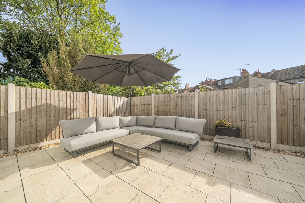 Property photo 1 of 19 1452647-9-69F232c...