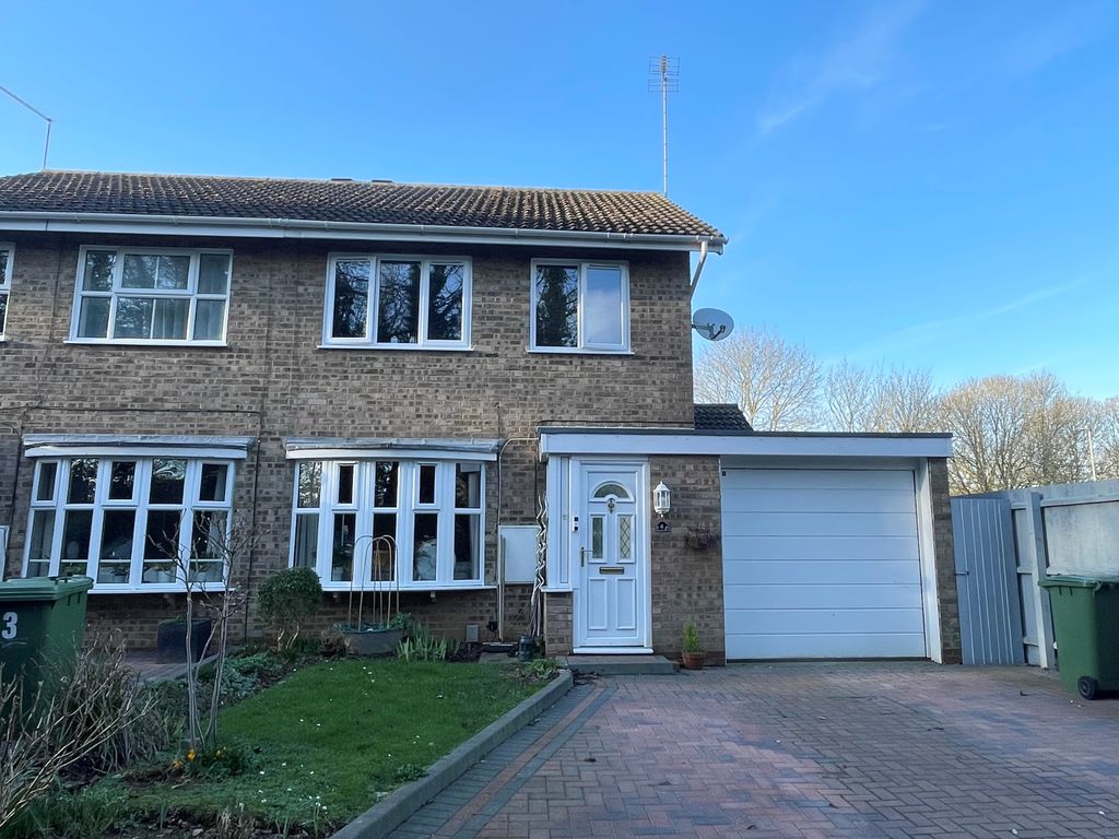 Property photo 1 of 12 Front