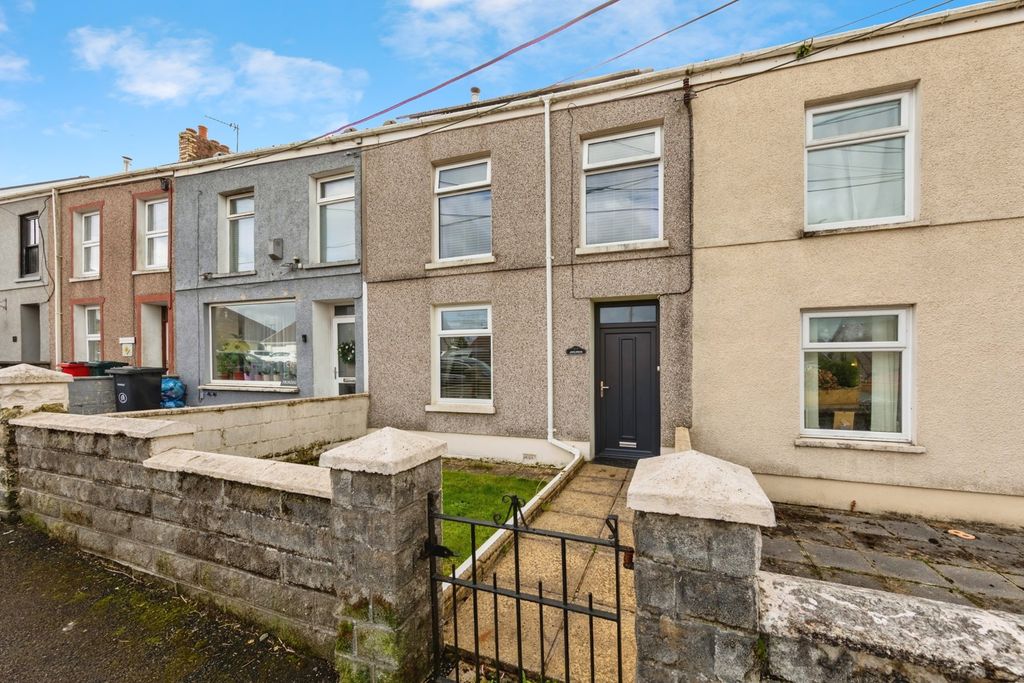 Property photo 1 of 18 Photo