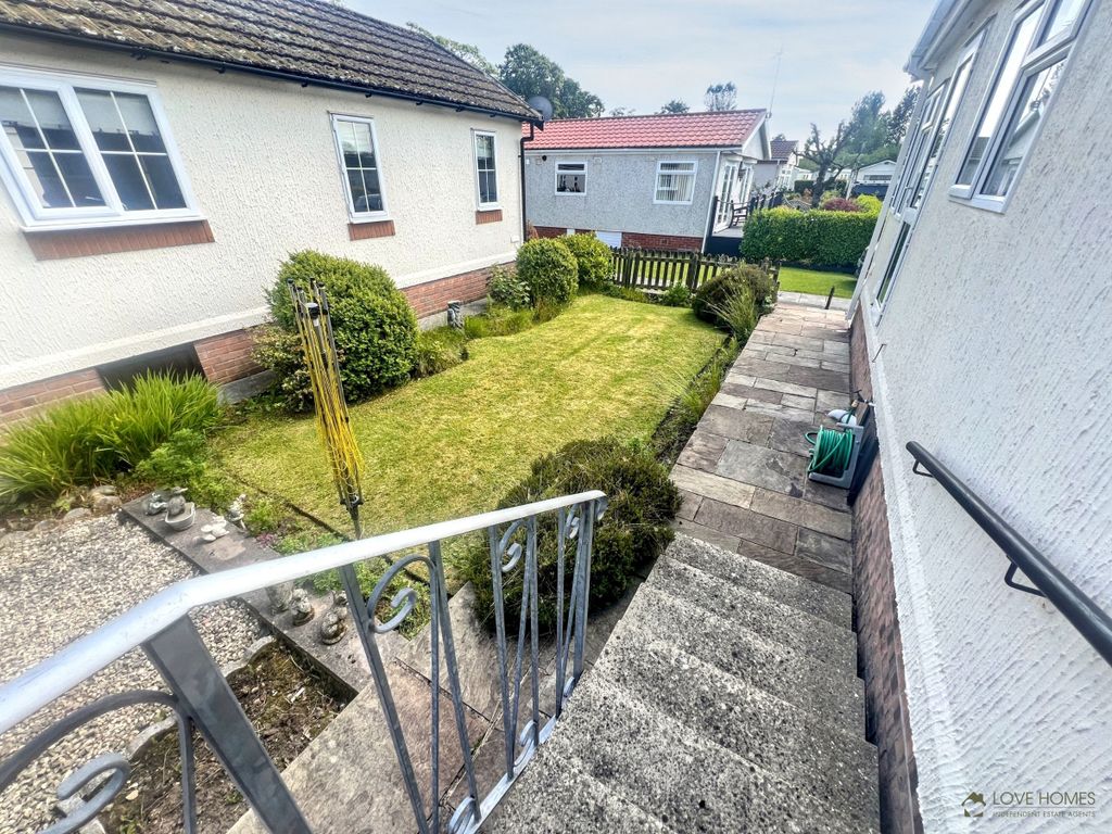 Property photo 3 of 9