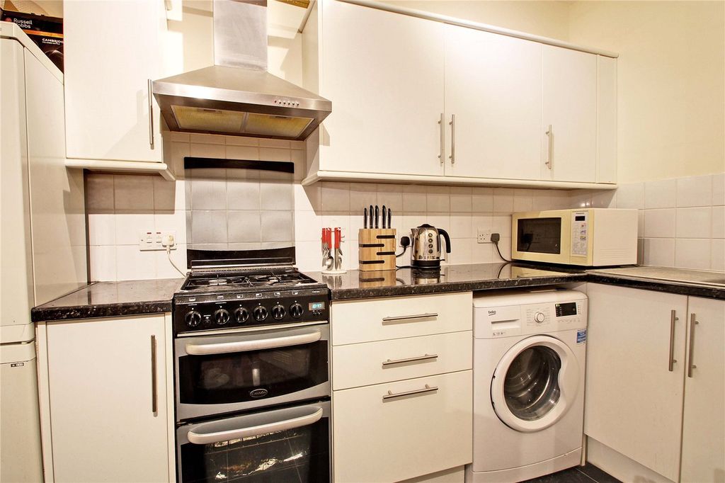 Property photo 3 of 6 Picture No. 08