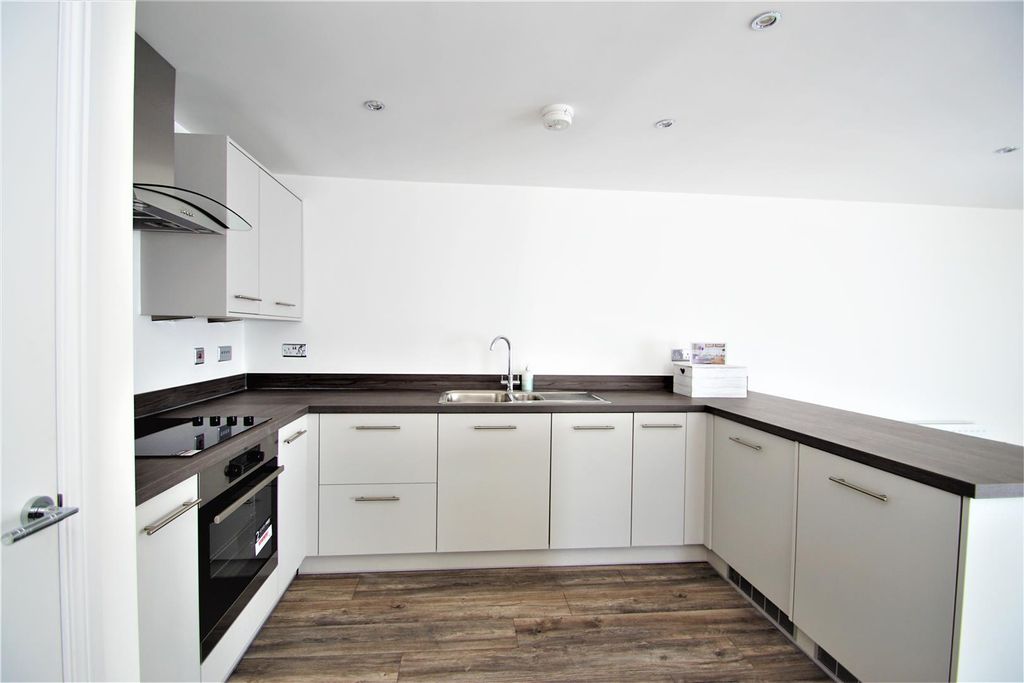 Property photo 3 of 11 Kitchen/Diner/Living Space