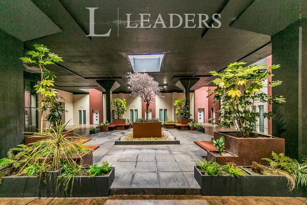 Property photo 2 of 11 Entrance
