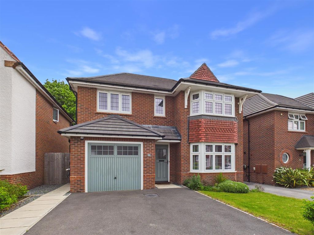 Property photo 1 of 17 West Wold, Swanland - Main