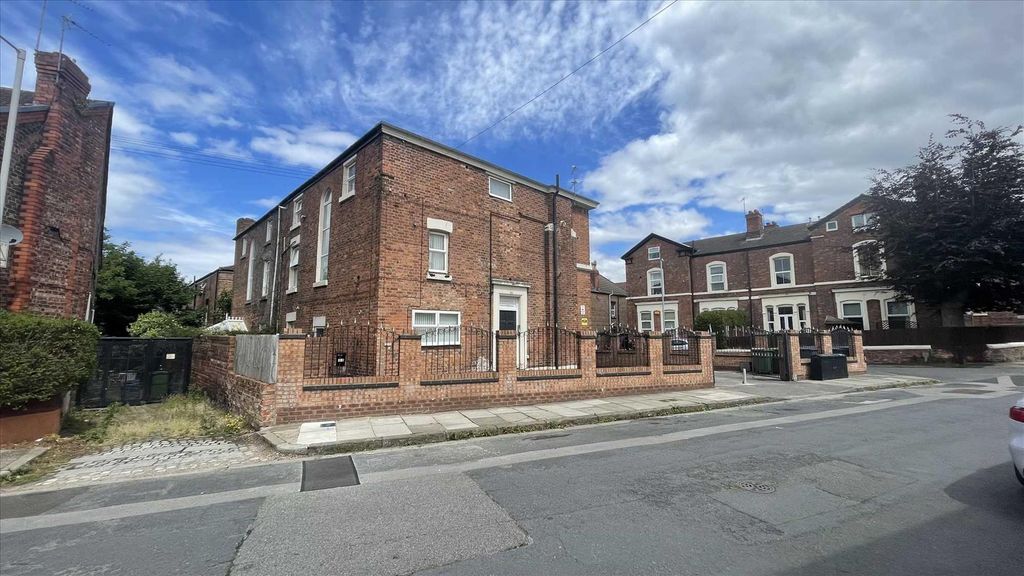 Property photo 1 of 8