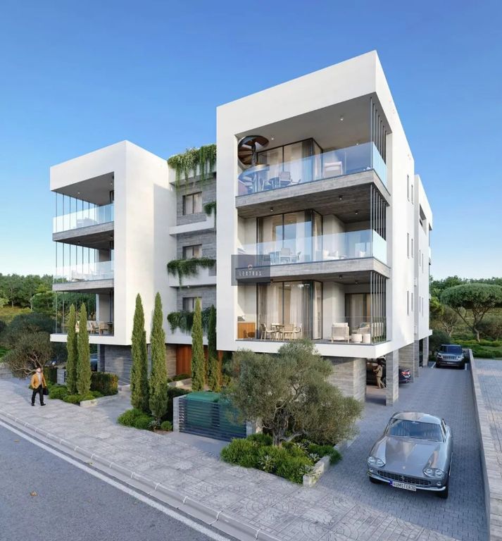 Property photo 2 of 8