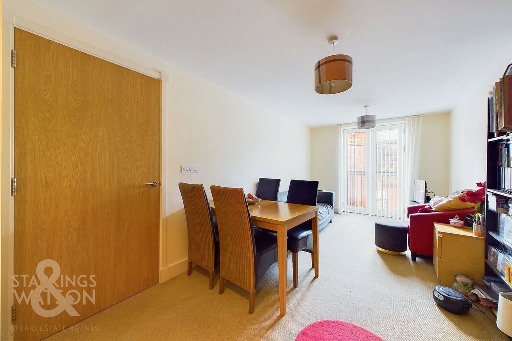 Property photo 3 of 14