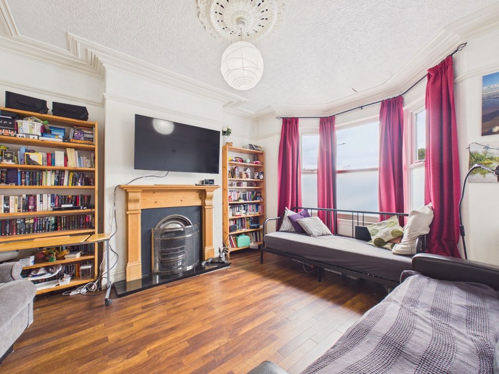 Property photo 2 of 15 5091933
