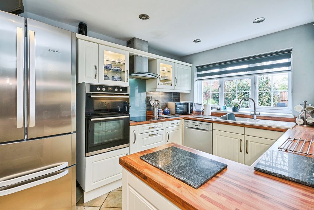 Property photo 2 of 25 Mmk00780