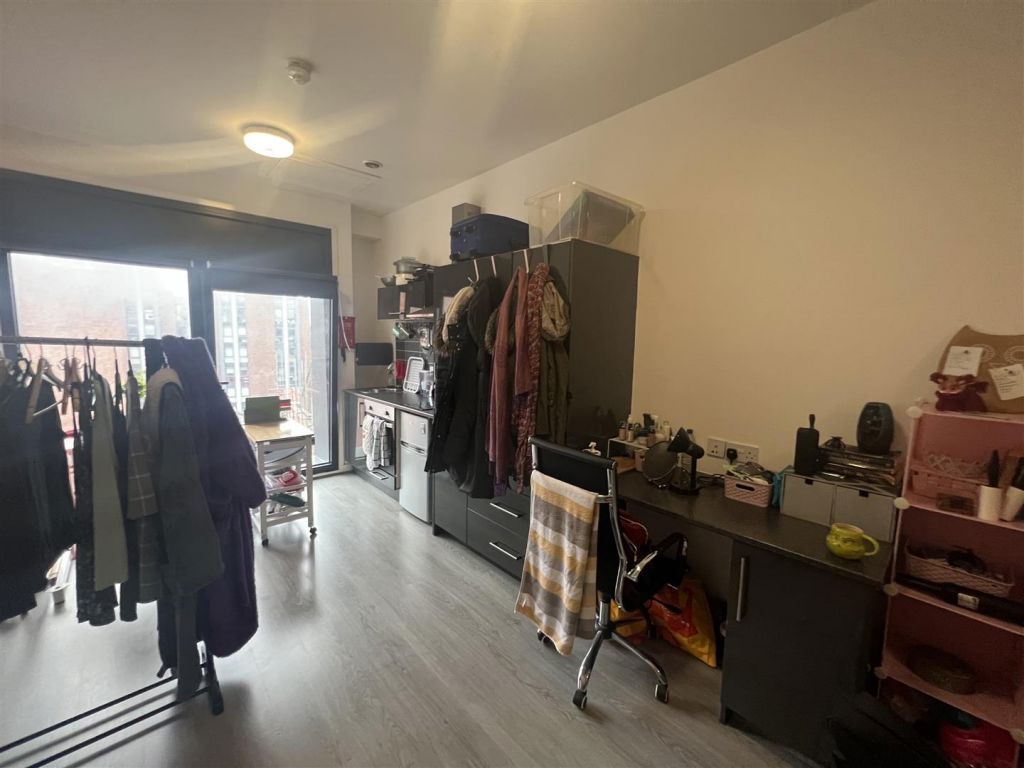 Property photo 3 of 11