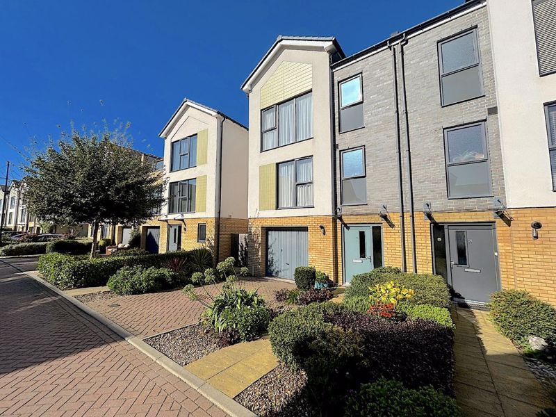 Property photo 1 of 27 Photo 3