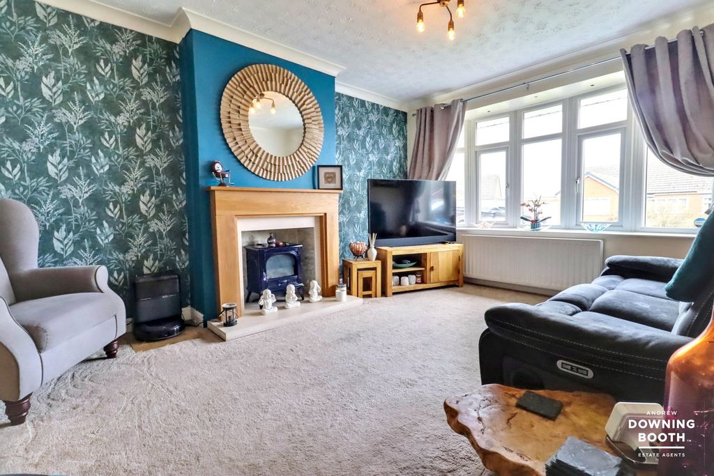 Property photo 3 of 23