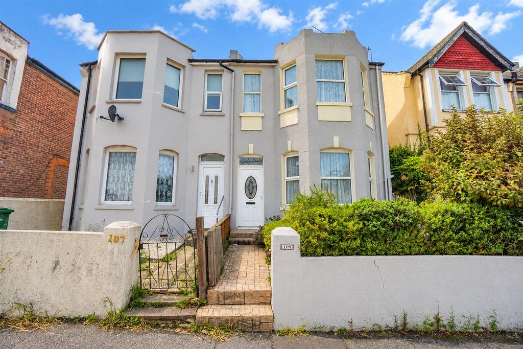 Property photo 1 of 17 De2286E2-3Cb8-4Cba-A6A1-954ce48c2B1B.Png