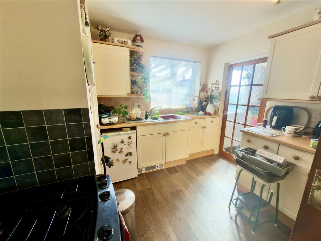 Property photo 3 of 13 Kitchen.Jpg