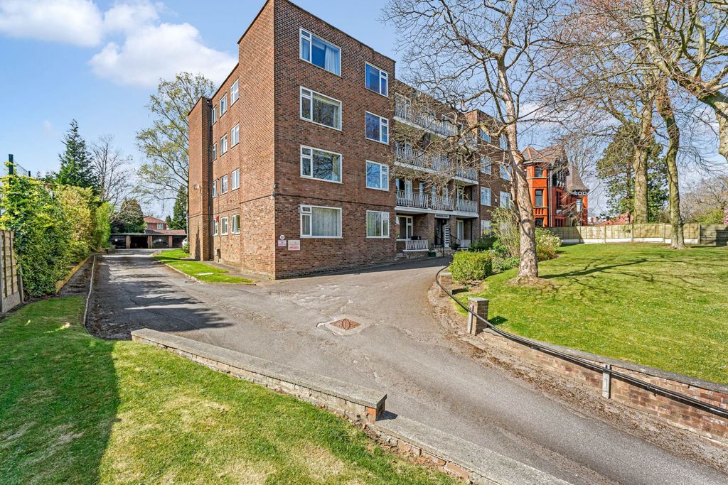 Property photo 1 of 13