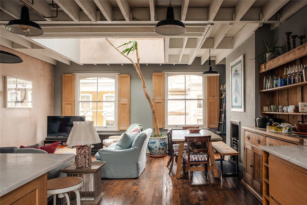 Property photo 2 of 19 Picture 2