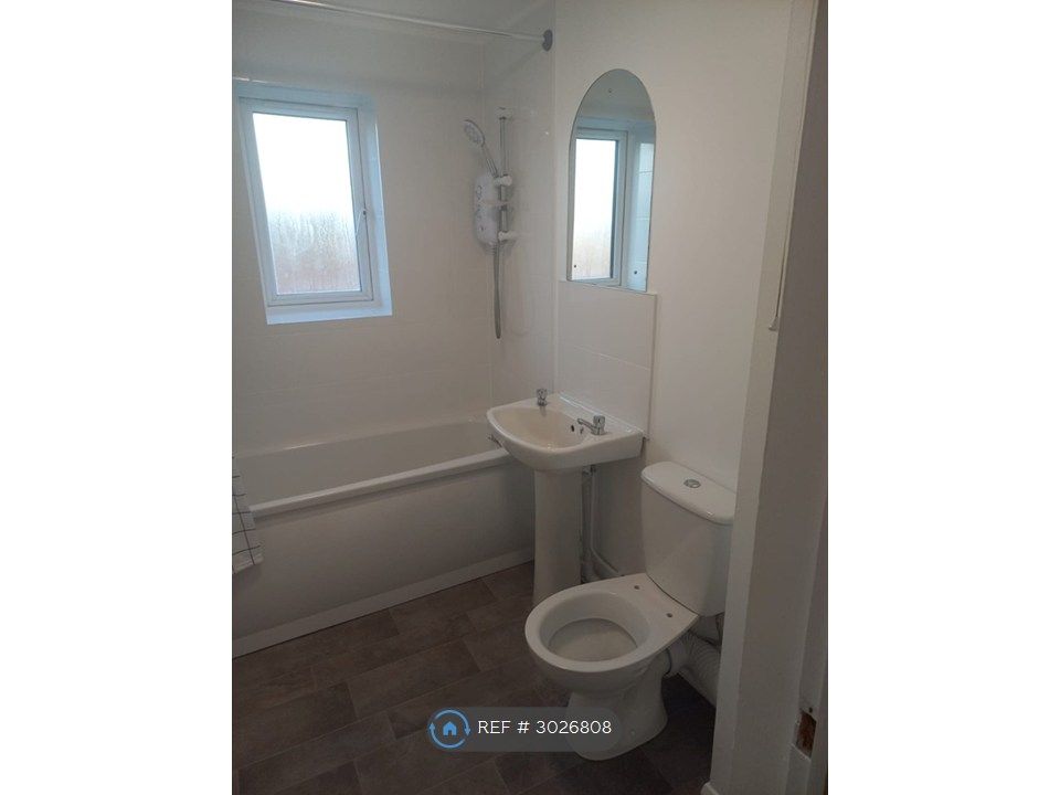Property photo 3 of 6 Bathroom