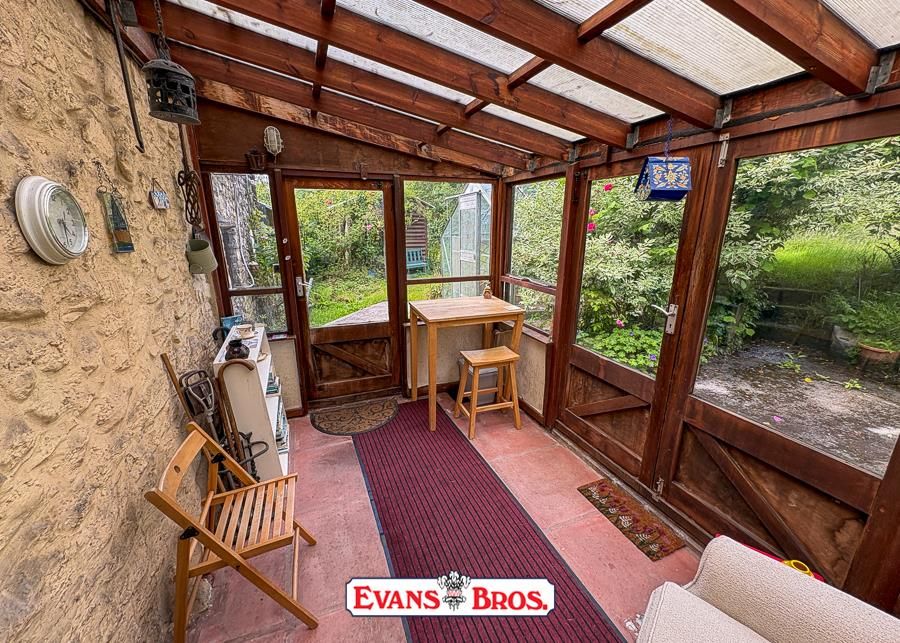 Property photo 3 of 22 Conservatory