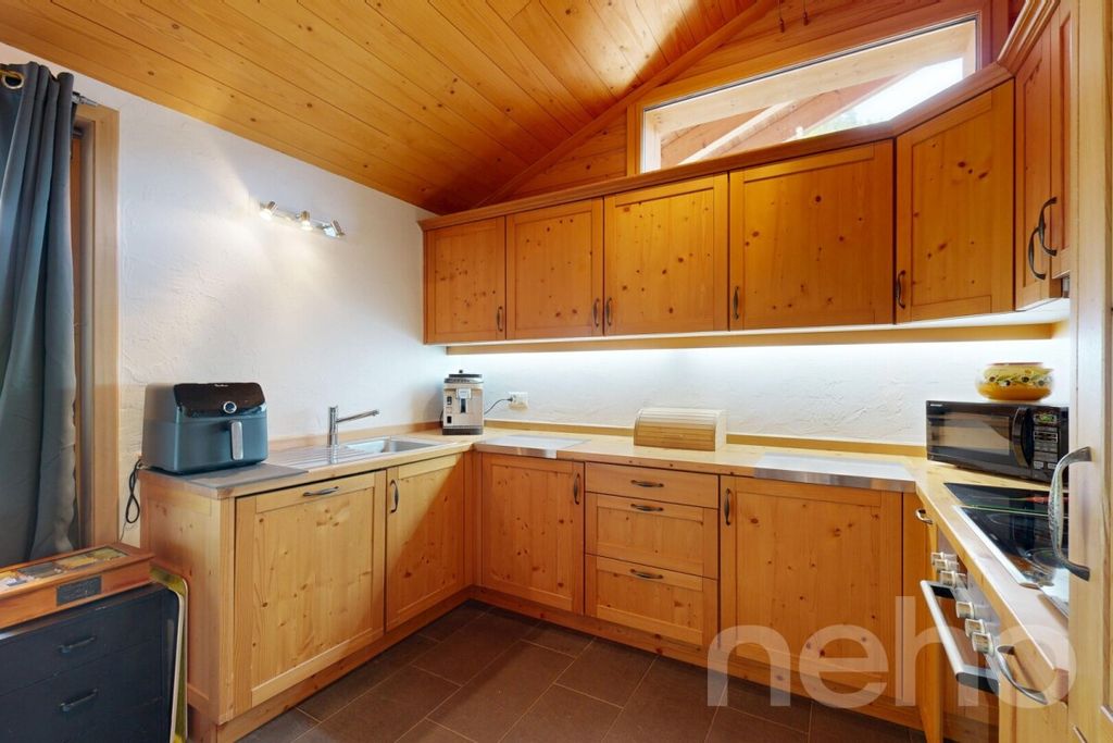 Property photo 2 of 3