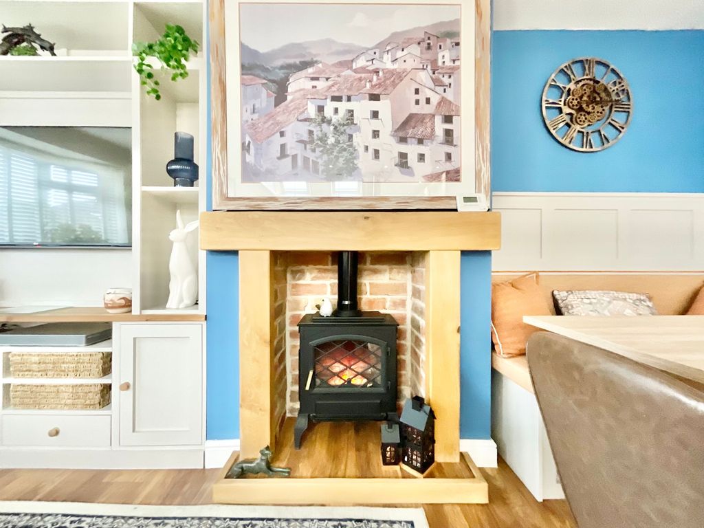 Property photo 3 of 27