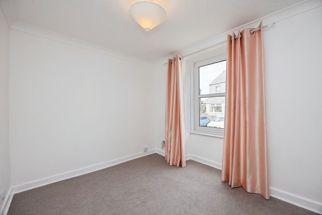 Property photo 3 of 17 Photo