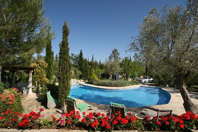 Property photo 2 of 16 Pool And Garden