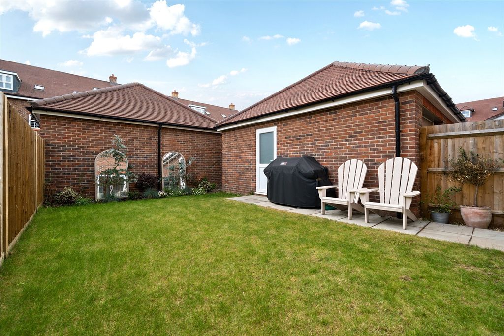 Property photo 3 of 17 Picture No. 01