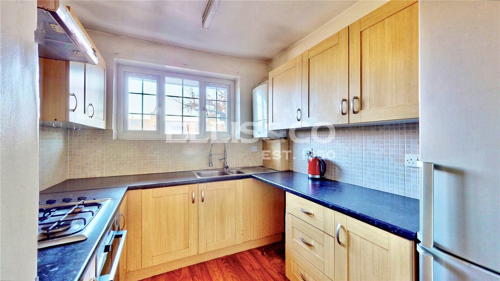 Property photo 3 of 11 Picture No. 19