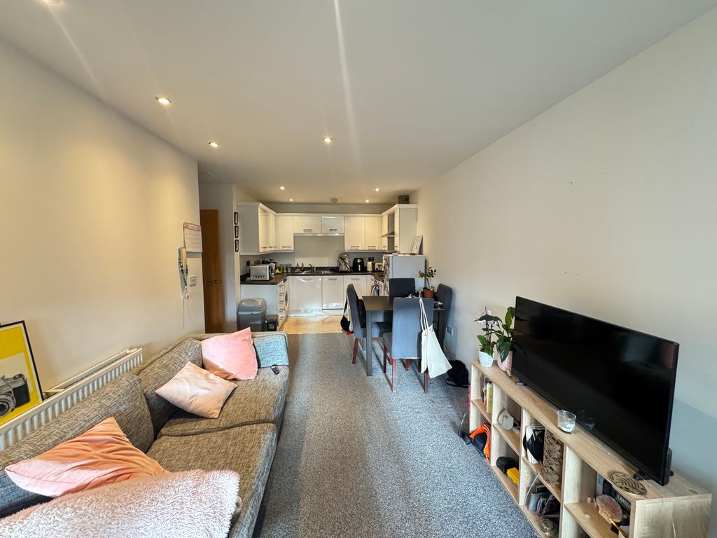 Property photo 3 of 9