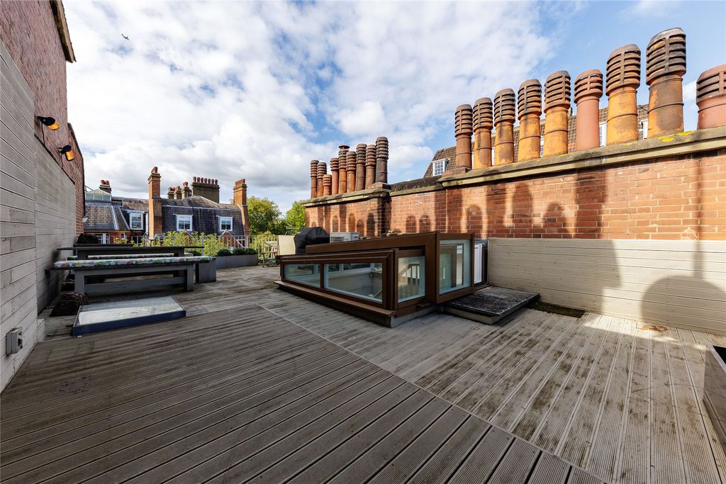 Property photo 2 of 16 Private Terrace