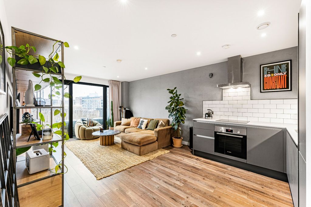 Property photo 2 of 14 Open Plan Living