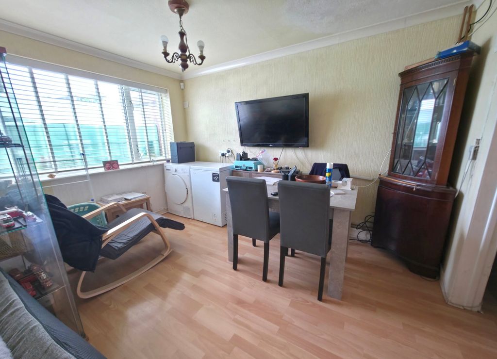 Property photo 3 of 19 Dining Room