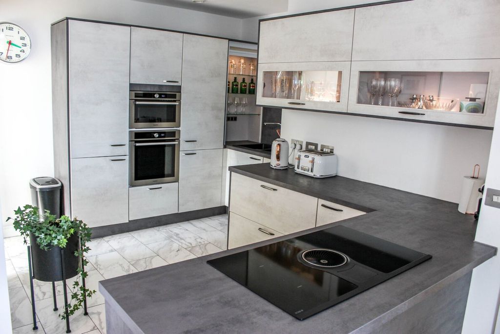 Property photo 3 of 25 Img_32777_5_Original.Jpg