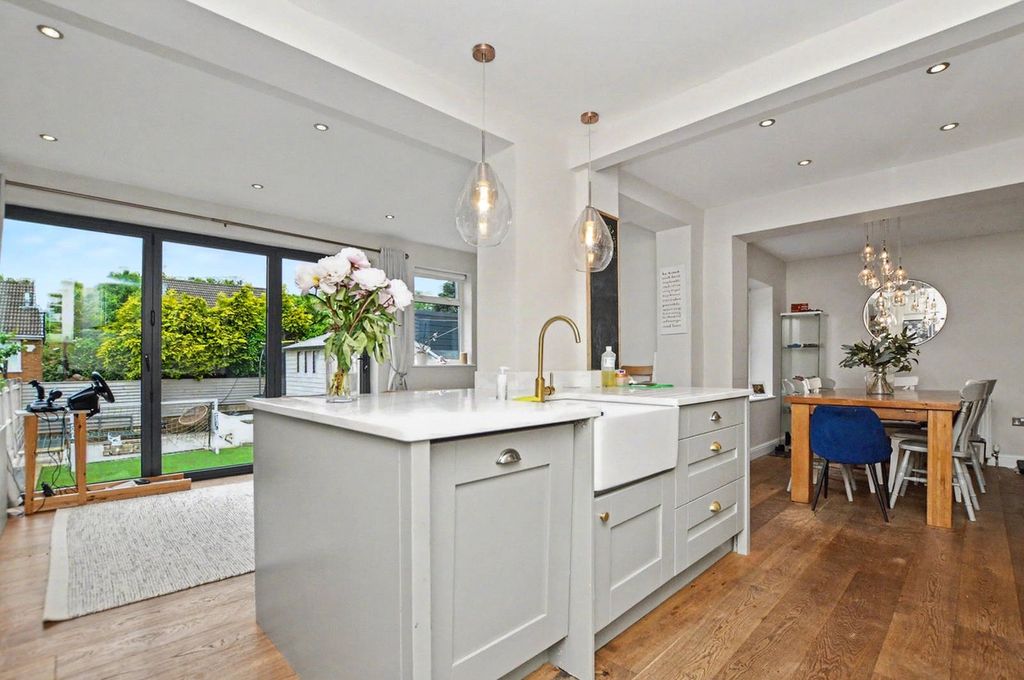 Property photo 3 of 21 Picture No. 39