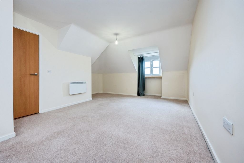 Additional image 10 of 4 bed penthouse for salePalgrave Road, Bedford MK42